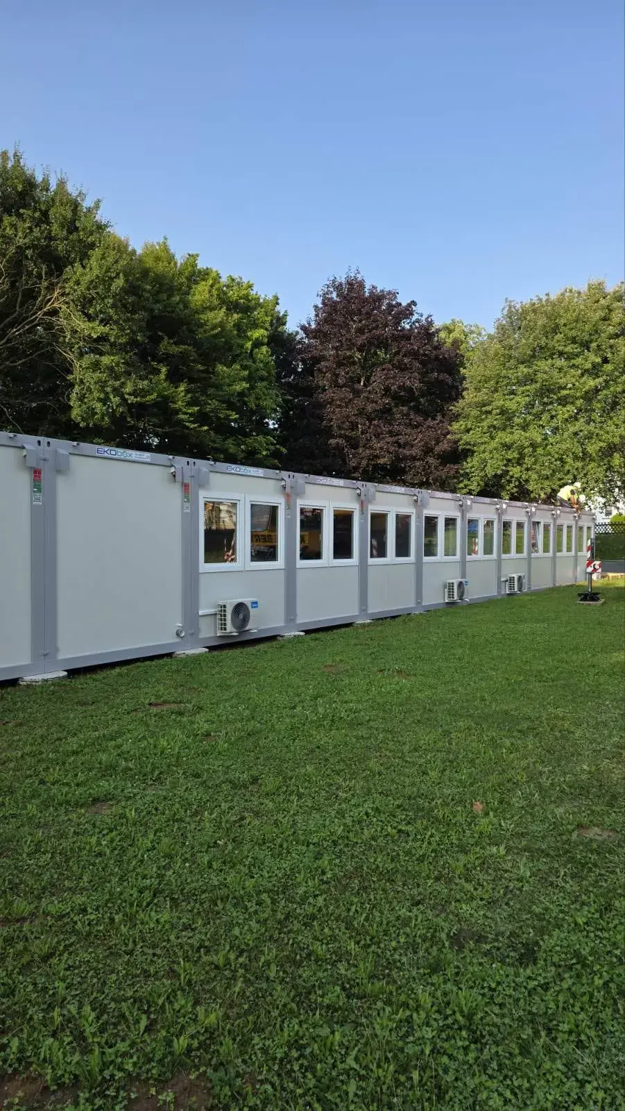 Kontejnerski kamp od više spojenih modula