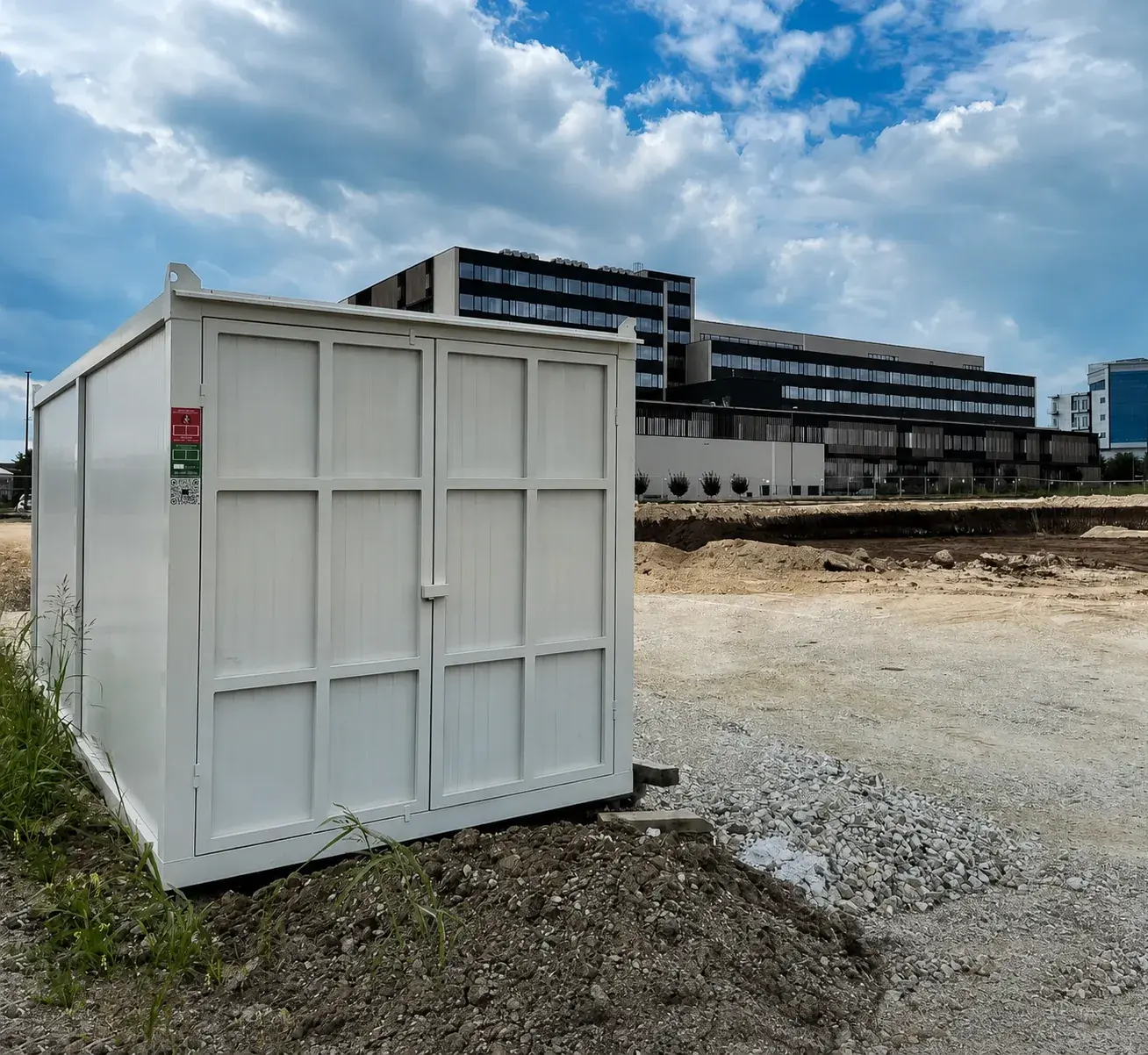 Skladišni kontejner na gradilištu