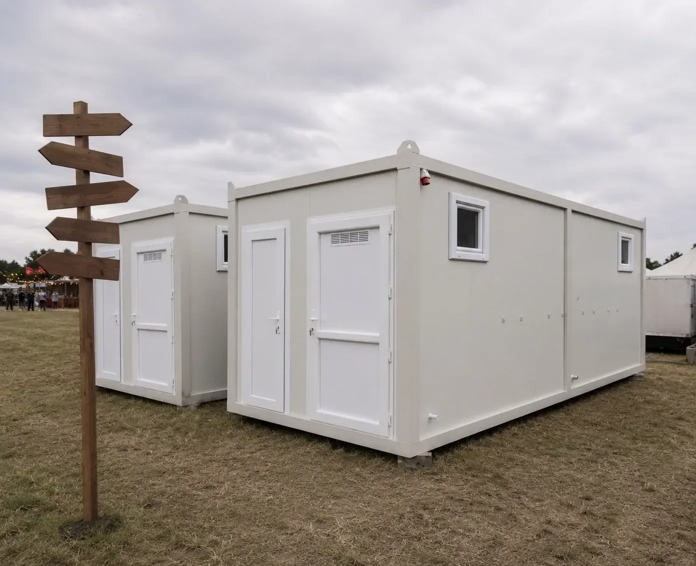 Sanitarni blok na festivalskoj livadi