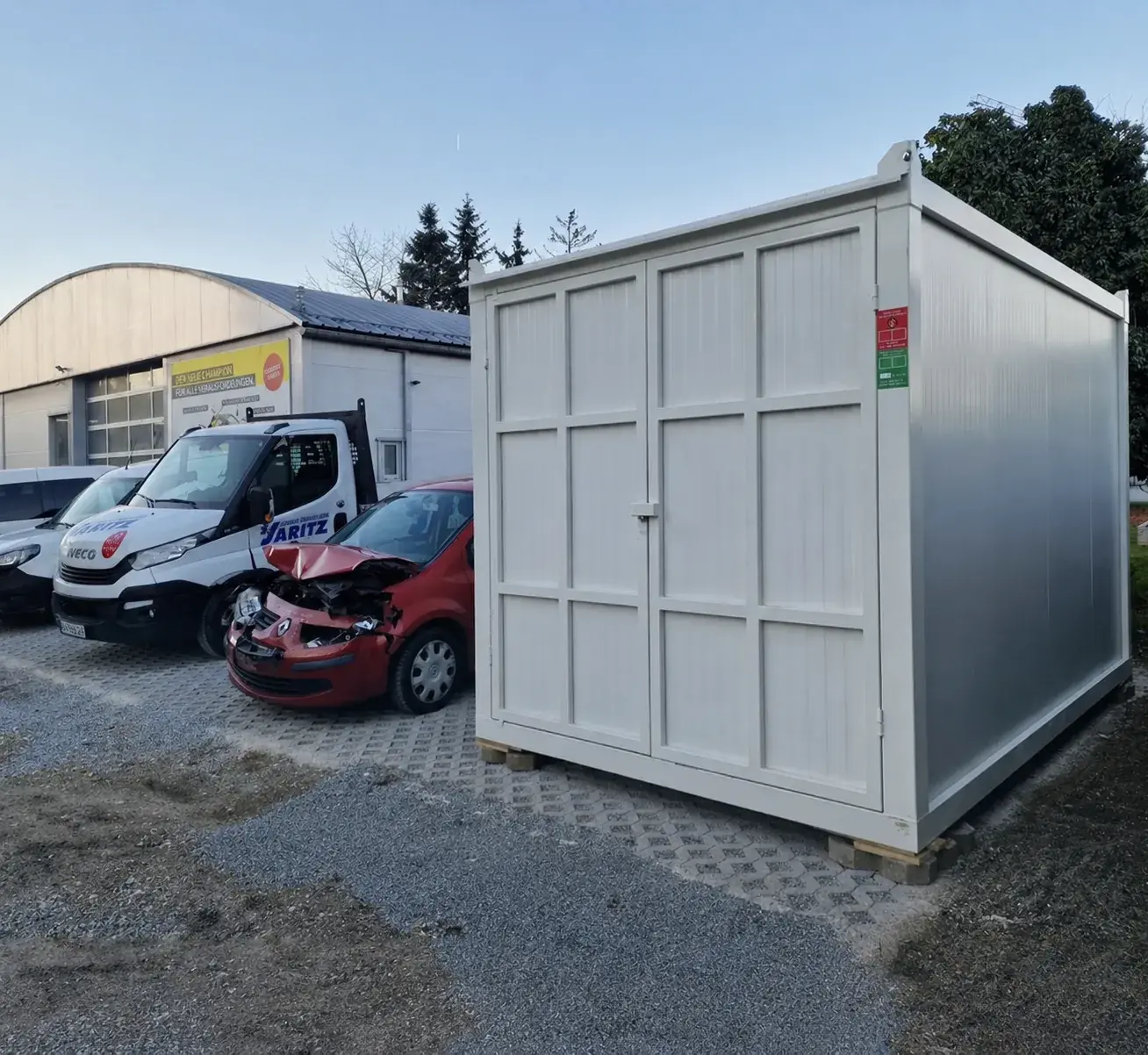 Lager kontejner s ojačanim vratima